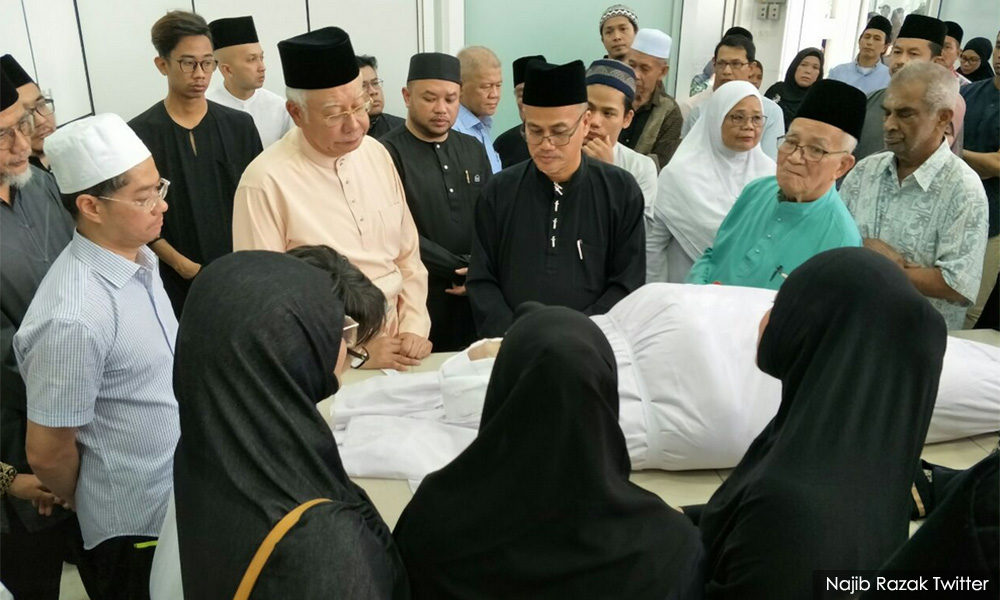 Ex S Gor Mb Managed To See Great Grandson Before His Death
