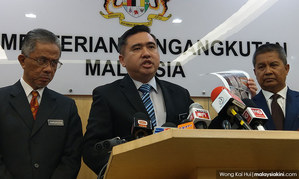 Transport Minister: No plans to scrap feeder buses, replace with Grab