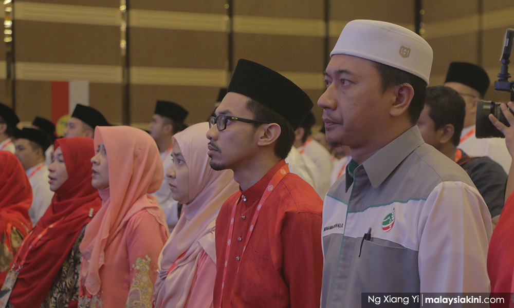 Ketua Pemuda, Wanita PAS tiba di PAU