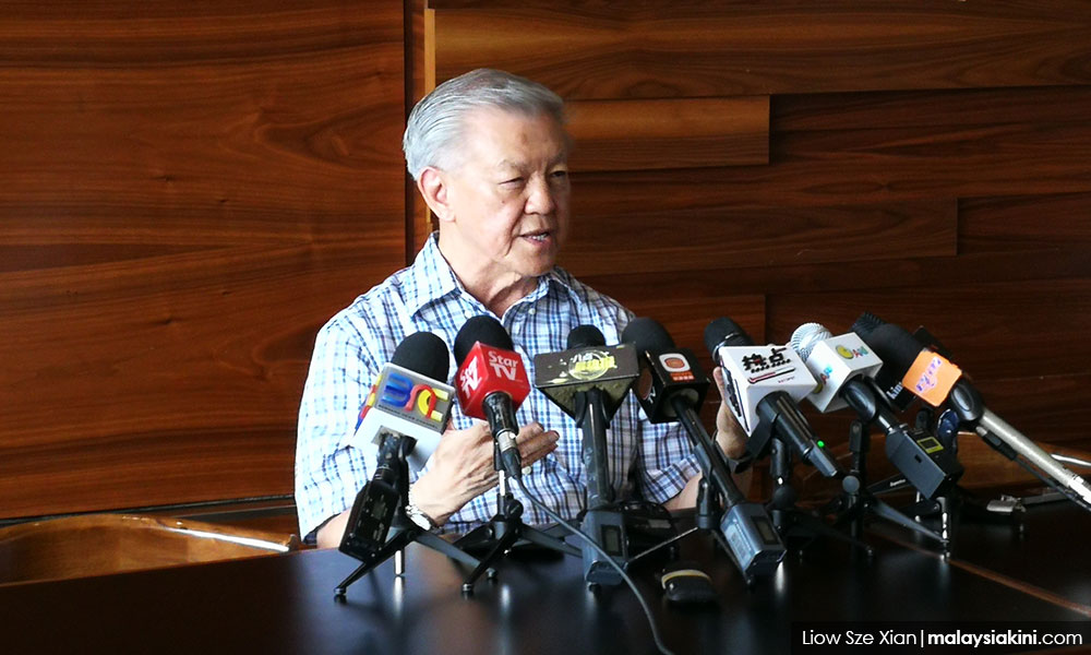 Don't run for MCA top posts, Soi Lek tells ex-ministers, deputies