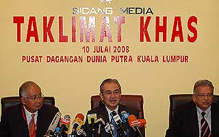 umno special briefing abdullah ahmad badawi announce resignation date 100708 01