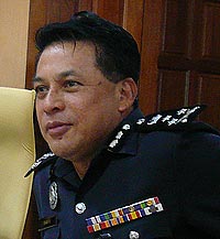 bakri zinin police cid chief p balasubramaniam pc 100708 01