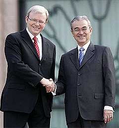 kevin rudd australia pm malaysia visit 100708 01