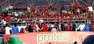 protes fuel price hike rally mppj stadium 070708 18