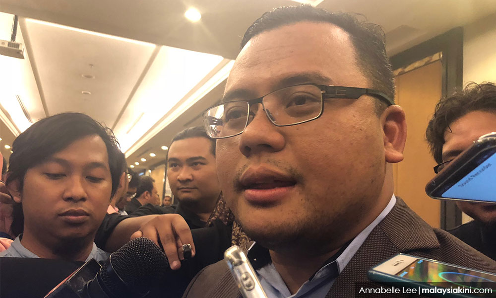 MB S'ngor turun padang tinjau flat retak