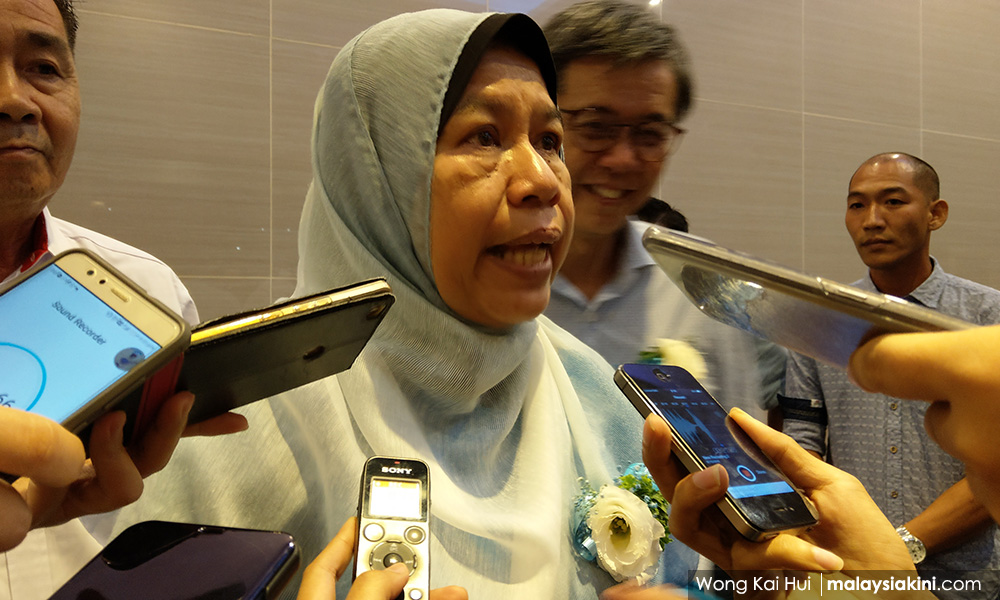 No more import permits for plastic waste, says Zuraida