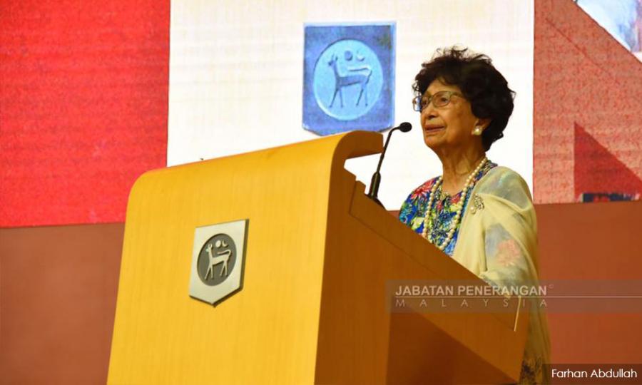 Malaysiakini Siti Hasmah Recalls Her Brother Once Queried About Dr M S House