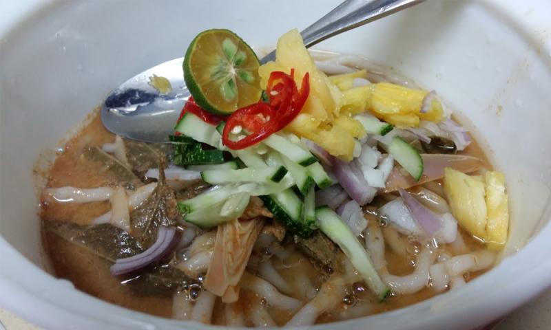 Perlis man opens stall offering RM1 meals to help poor families