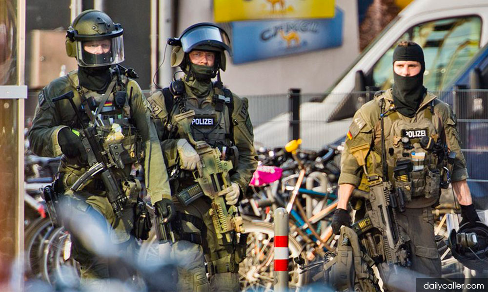 Cologne hostage taker is a Syrian refugee who intended start a fire in train station