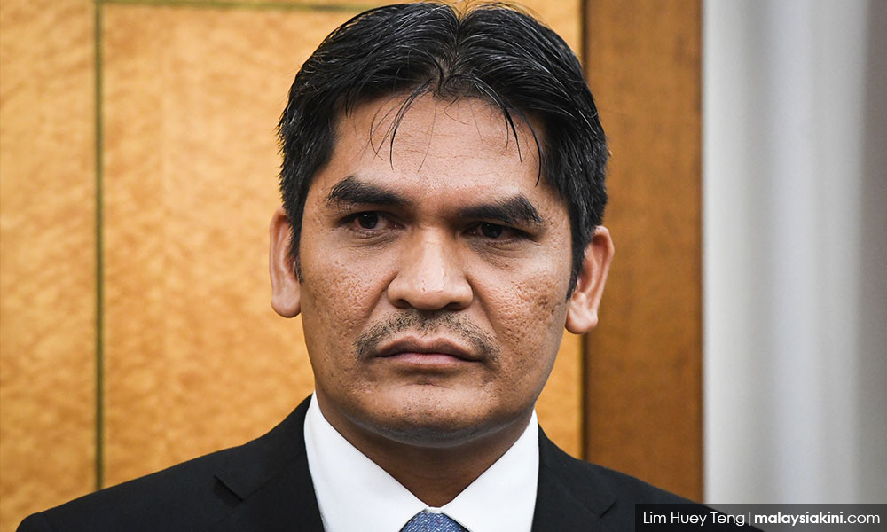 Periksa haid: Malaysiakini kemuka senarai sekolah pada Radzi