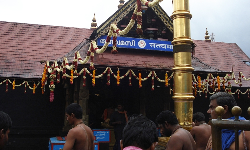 Hindu hardliners defy court order, stop women entering temple in India