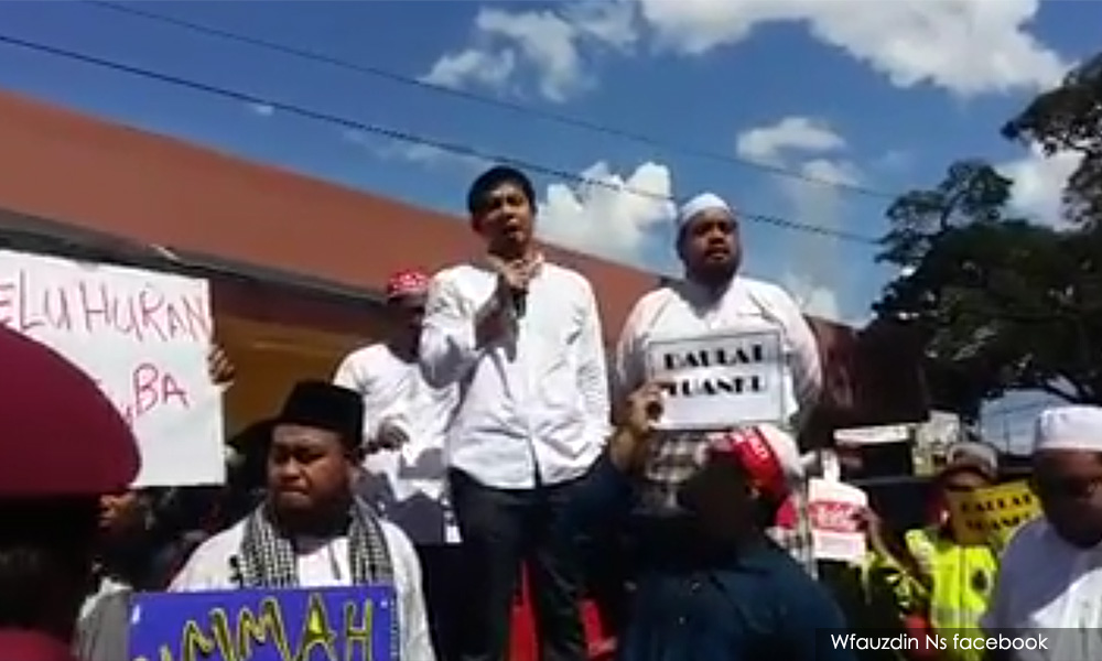 Lepas dicabar naik pentas Adun PH dikecam