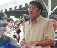 khalid visit to kampung baru rawang 260708 03
