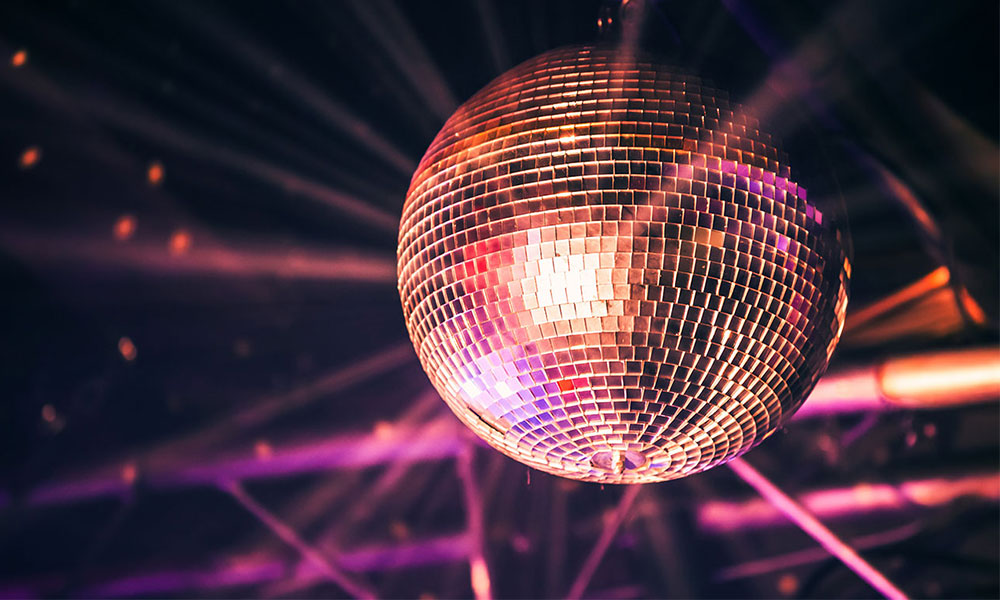 Owners of pubs, nightclubs could face action for breaching recovery MCO