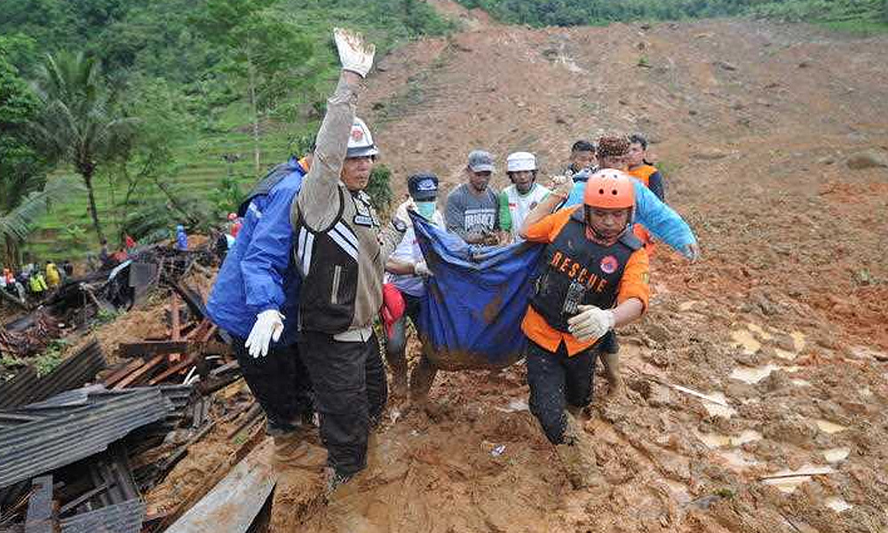 Indonesian landslide death toll rises to 15