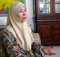 wan azizah interview about her resignation as mp for permatang pauh 010808 02