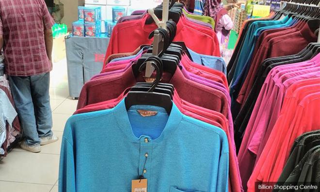 Orang Cina pinjamkan saya baju raya Orang Cina pinjamkan saya baju raya