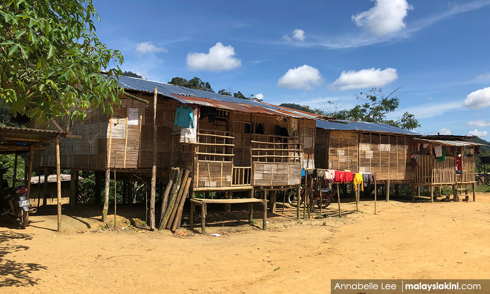 rumah asli penduduk atau masyarakat suatu daerah disebut rumah di malaysia