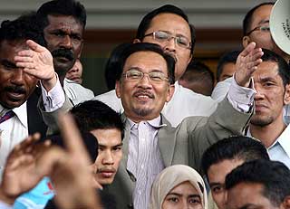 anwar ibrahim sodomy 2 trail court case 080808 05