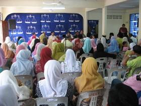 ali rustam at permatang pauh 120808 crowd.jpg
