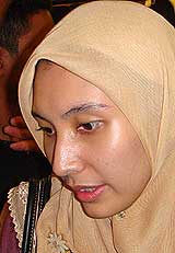 anwar ibrahim sodomy allegation saiful bukhari azlan first day in court 070808 nurul izzah