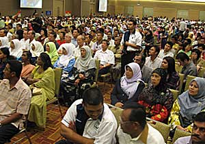 arif shah omar shah bn umno candidate for permatang pauh by election 140808 11
