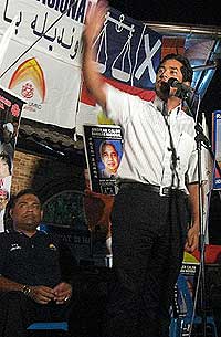 khairy jamaluddin umno bn permatang pauh by election campaign 210808 06