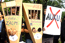 universiti student auku uuca parliament protest 180808
