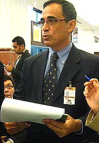 french jounalist attacked in permatang pauh parliament pc 210808 04