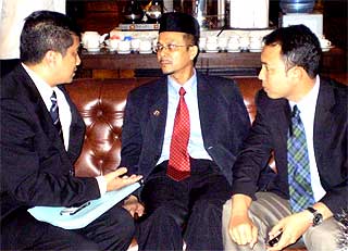 zulkifli noordin azmin ali yusmadi parlimen 180808 01