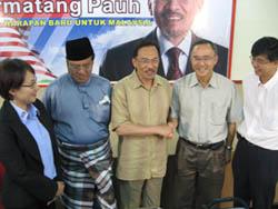 tan kee kwong support anwar 220808 1