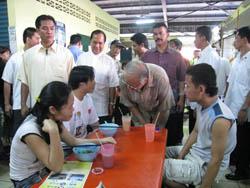 anwar najib campaign in market 040808 05