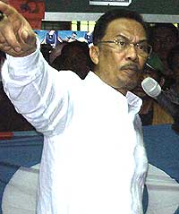 anwar ibrahim ceramah in tok kandu permatang pauh by election 220808 06