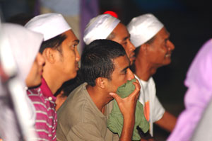 crowd at ceramah permatang pauh 250808 01