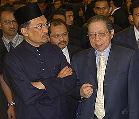 anwar ibrahim and lim kit siang parliament 290808 03