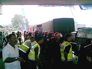 fru in permatang pauh by election polling day 260808 02