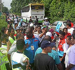 phantom voters bus permatang pauh polling day 260808 02