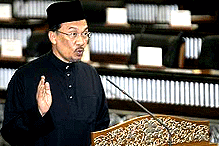 anwar ibrahim enters parliament building as mp 280808
