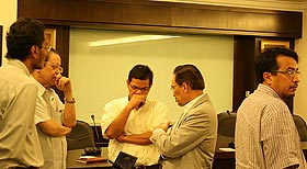 pakatan rakyat leaders meet with anwar at pkr hq 080908 02