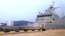 malaysia military navy teluk sepanggar naval base sabah 030908 02