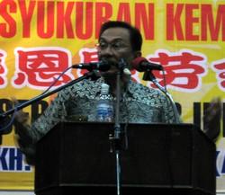anwar permatang pauh thanksgiving dinner310808 speech.jpg