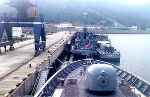malaysia military navy teluk sepanggar naval base sabah 030908 01