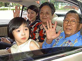 teresa kok parents meet bukit aman 150908 09