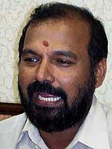 hindraf thanenthiran supports anwar ibrahim pc 160908 01