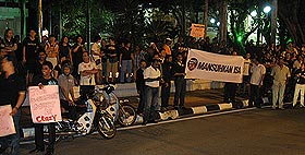 penang anti isa candle light vigil 150908 10