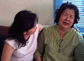 murdered penang state assemblyman lai chew hock 230908 tears