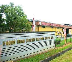 khong guan biscuit factory in johor 161008
