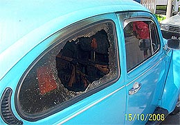 dr d jeyakumar destroyed tourched burn down car volkswagen beetle 171008 03
