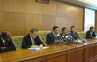 anwar ibrahim pakatan budget pc 231008