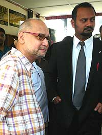 raja petra habeas corpus court case 111108 03